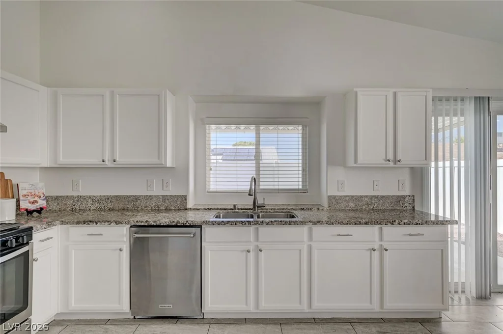 5561 Owens, Las Vegas, NV 89110