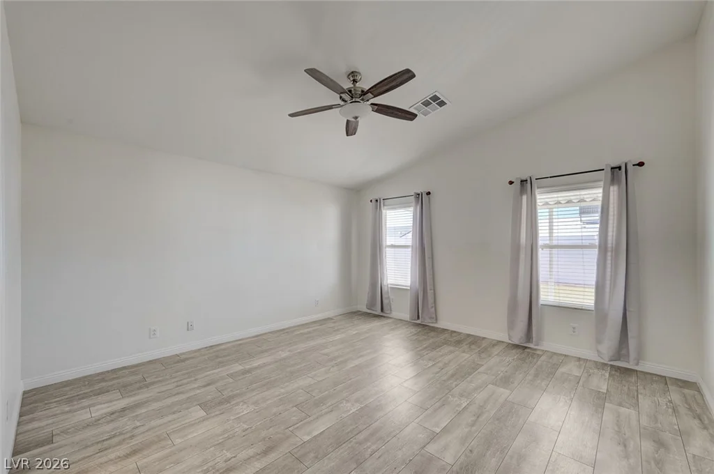 5561 Owens, Las Vegas, NV 89110