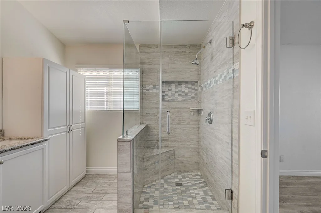 5561 Owens, Las Vegas, NV 89110