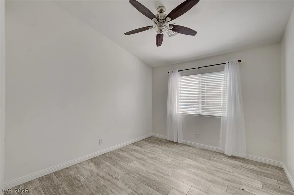5561 Owens, Las Vegas, NV 89110