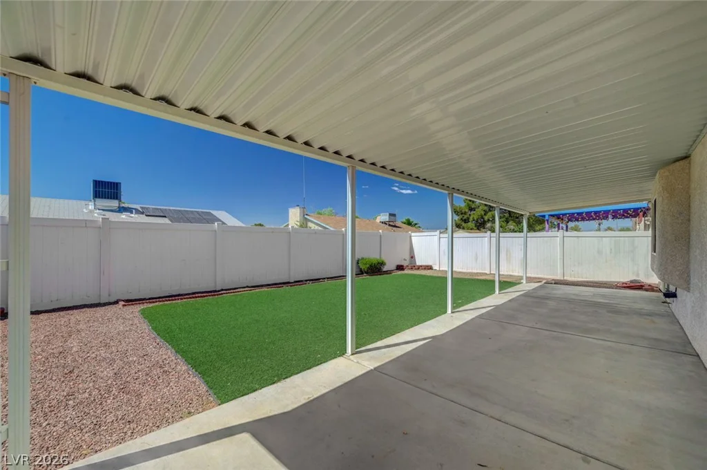 5561 Owens, Las Vegas, NV 89110