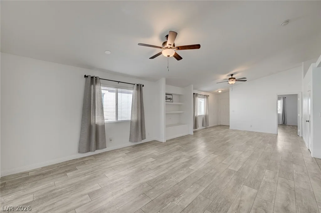 5561 Owens, Las Vegas, NV 89110