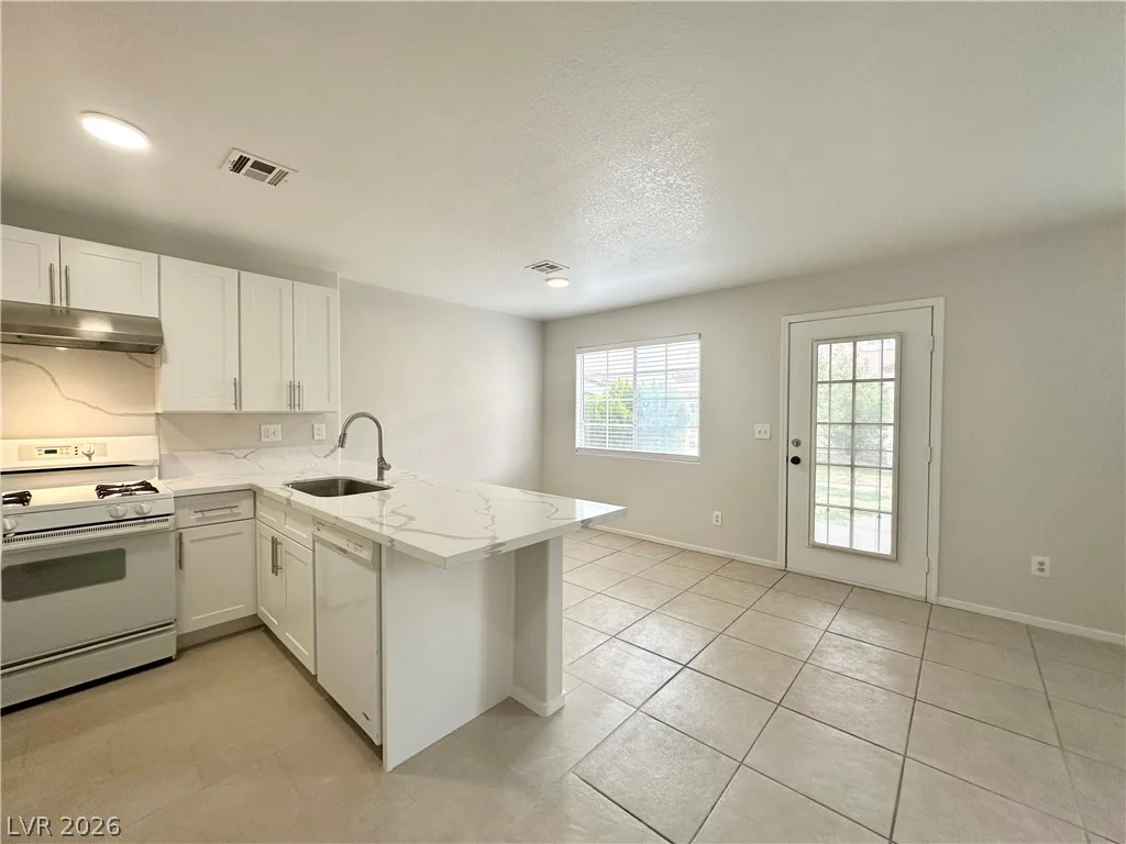 2525 Sierra Bello, Las Vegas, NV 89106