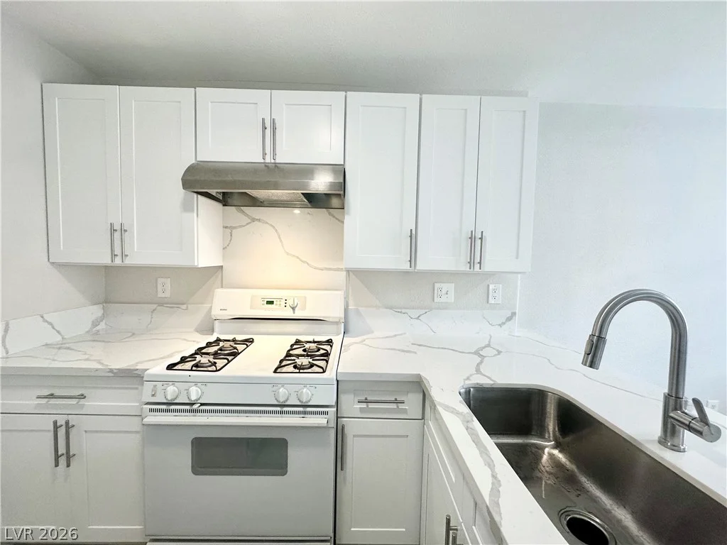 2525 Sierra Bello, Las Vegas, NV 89106