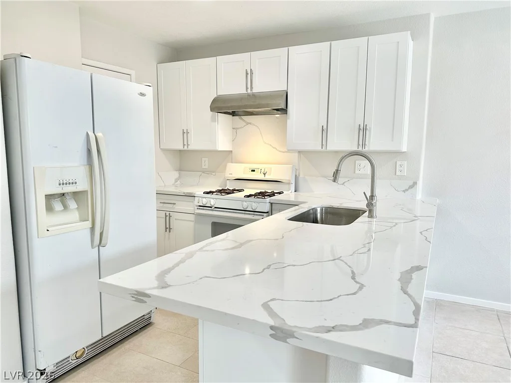 2525 Sierra Bello, Las Vegas, NV 89106