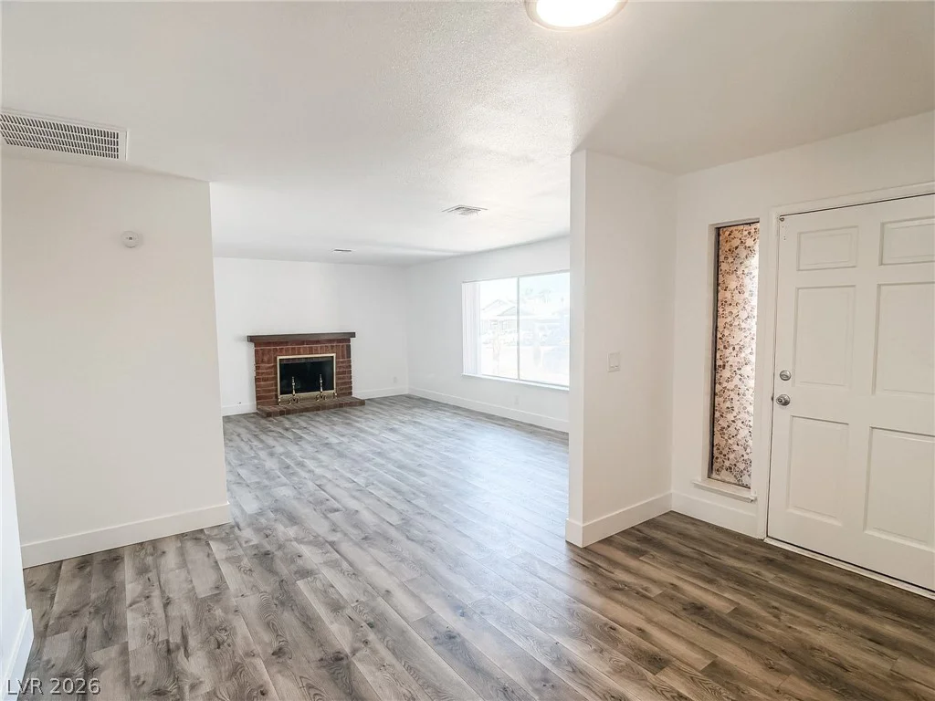 6840 Casa Linda, Las Vegas, NV 89103