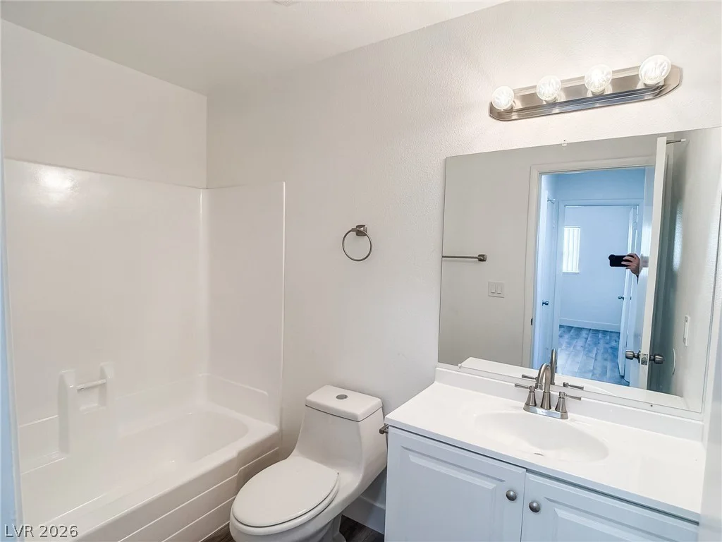 6840 Casa Linda, Las Vegas, NV 89103