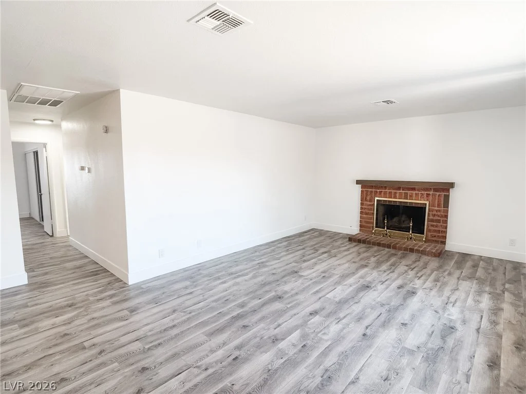 6840 Casa Linda, Las Vegas, NV 89103
