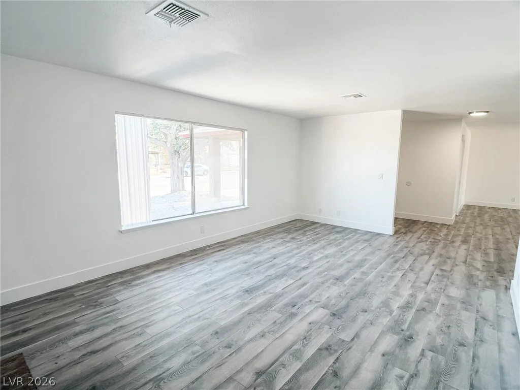 6840 Casa Linda, Las Vegas, NV 89103