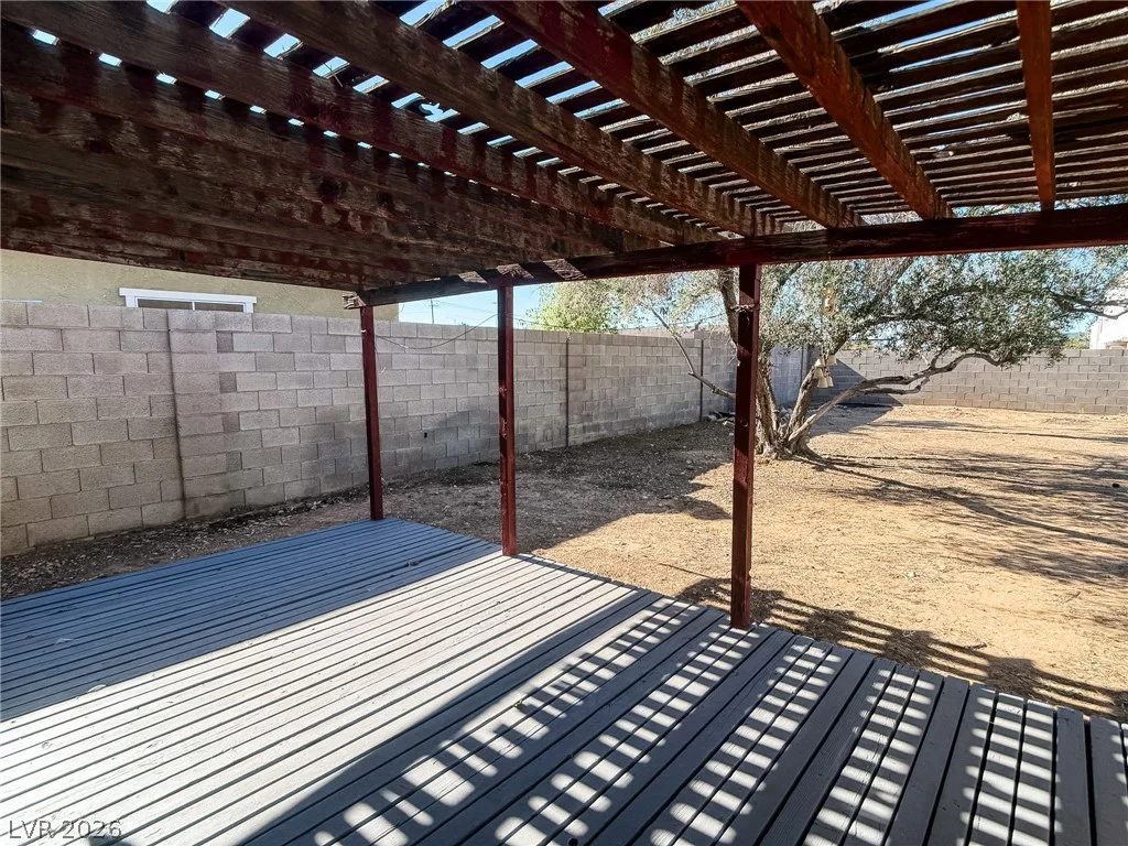 6840 Casa Linda, Las Vegas, NV 89103