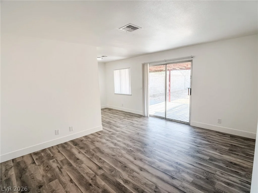 6840 Casa Linda, Las Vegas, NV 89103