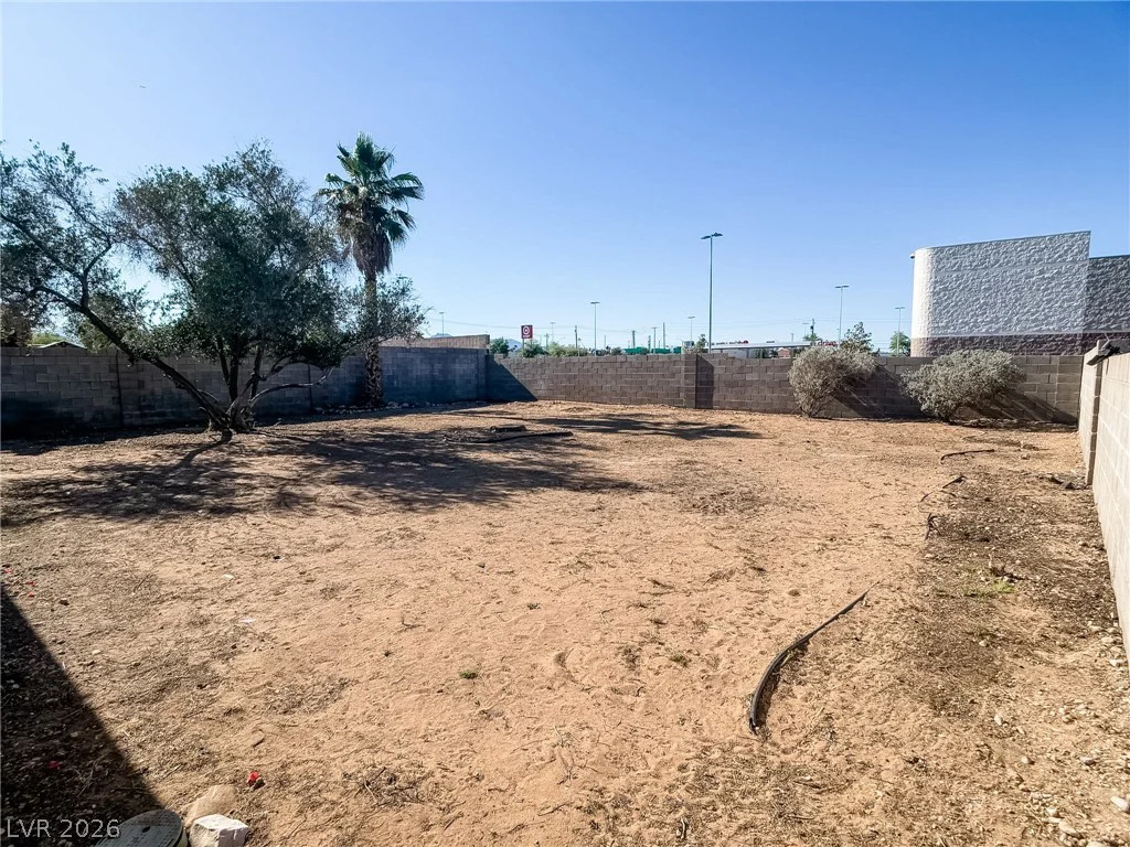 6840 Casa Linda, Las Vegas, NV 89103