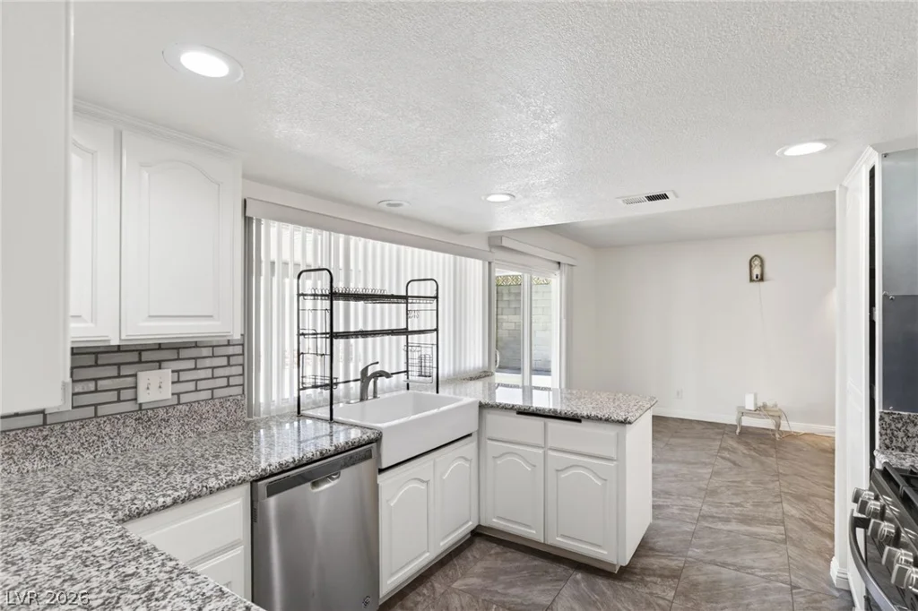 5374 Latigo, Las Vegas, NV 89119