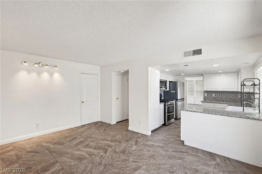 5374 Latigo, Las Vegas, NV 89119
