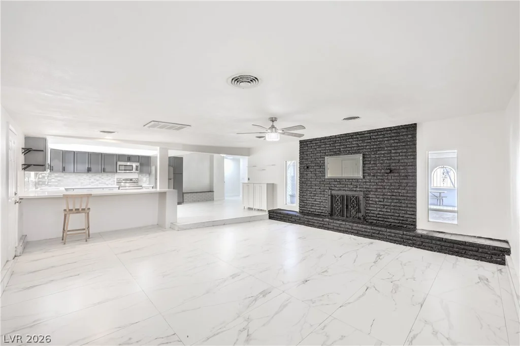 1908 Melinda, Las Vegas, NV 89101