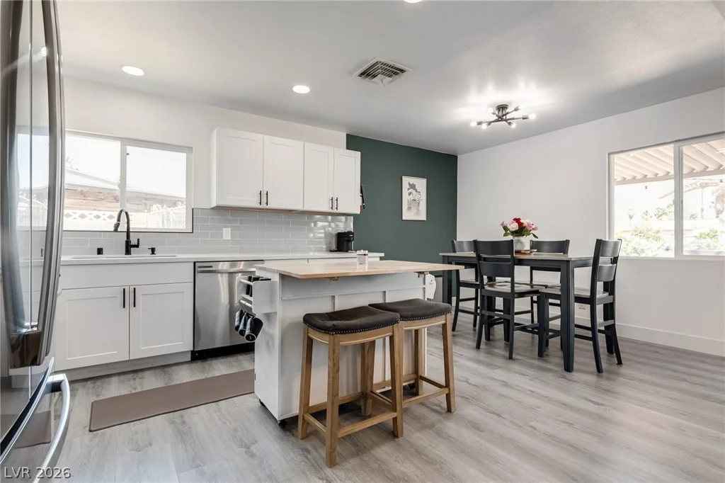 3971 Saguaro, Las Vegas, NV 89110