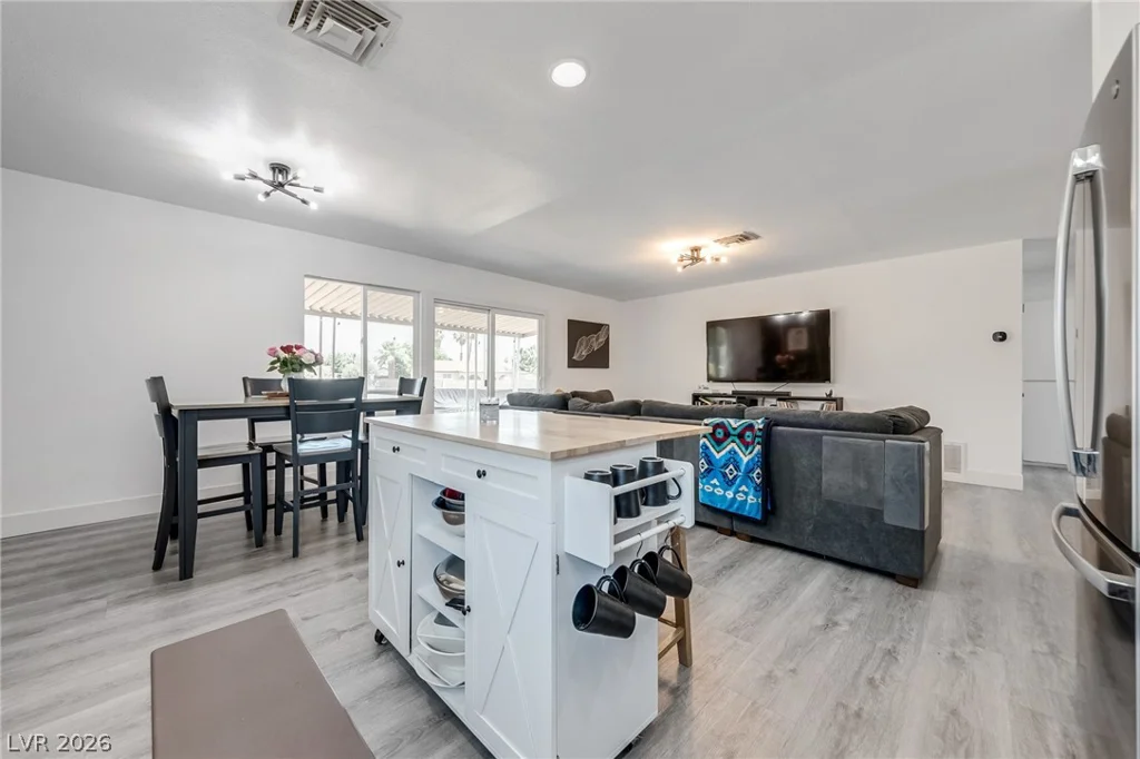 3971 Saguaro, Las Vegas, NV 89110