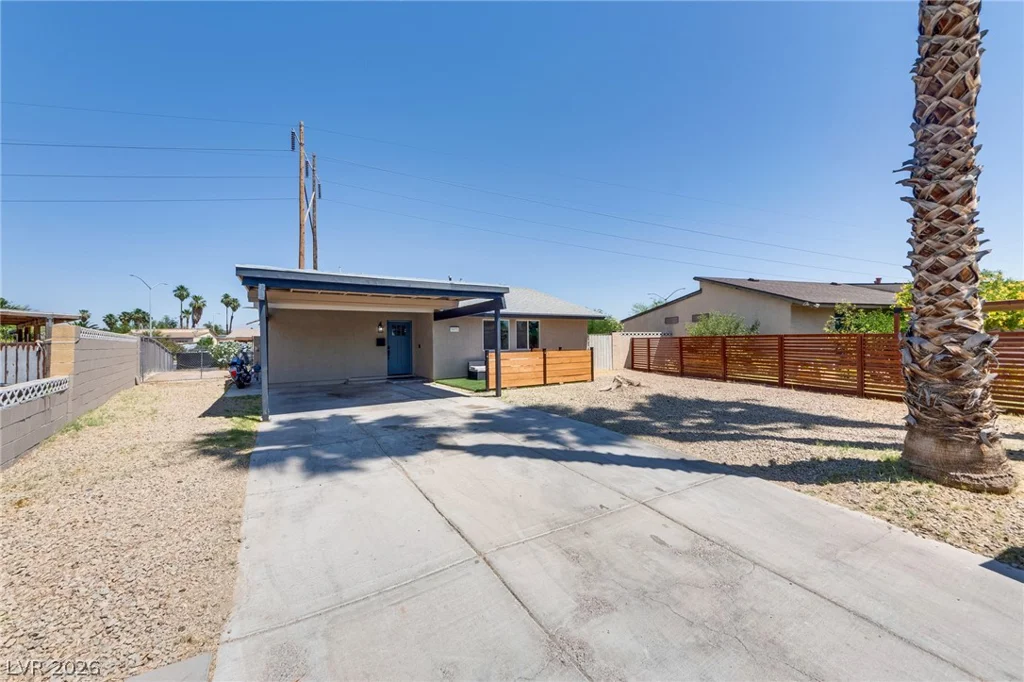 3971 Saguaro, Las Vegas, NV 89110