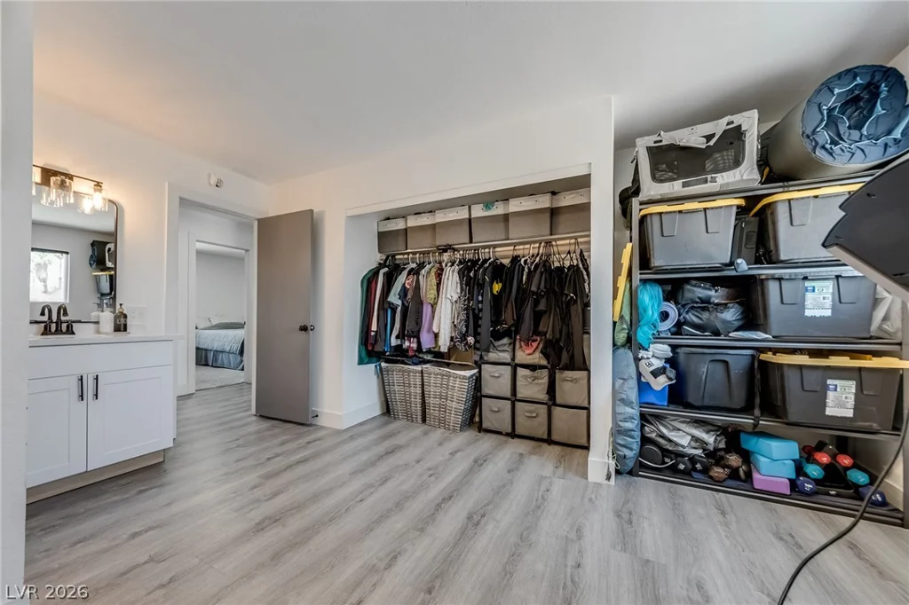 3971 Saguaro, Las Vegas, NV 89110
