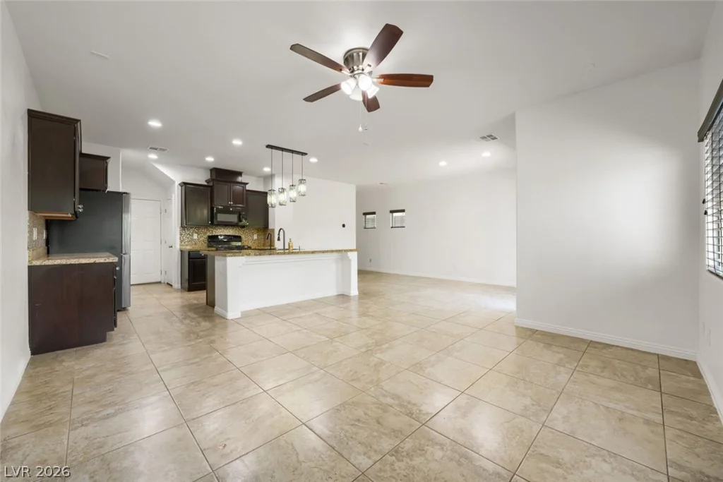 9425 Aggie, Las Vegas, NV 89148