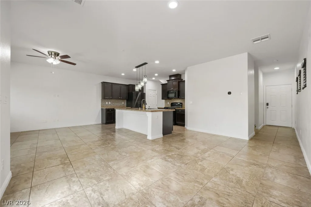 9425 Aggie, Las Vegas, NV 89148