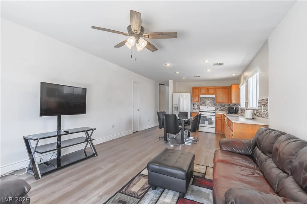11232 Albergotta, Las Vegas, NV 89141