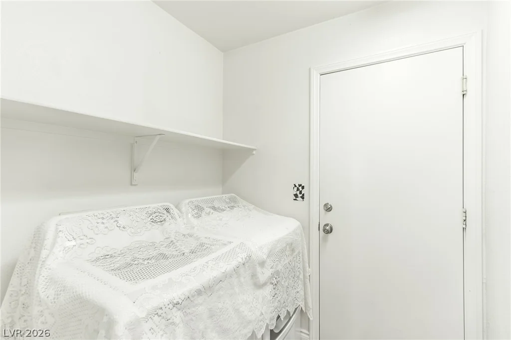 11232 Albergotta, Las Vegas, NV 89141
