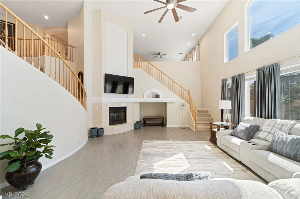 8929 Glenistar Gate, Las Vegas, NV 89143