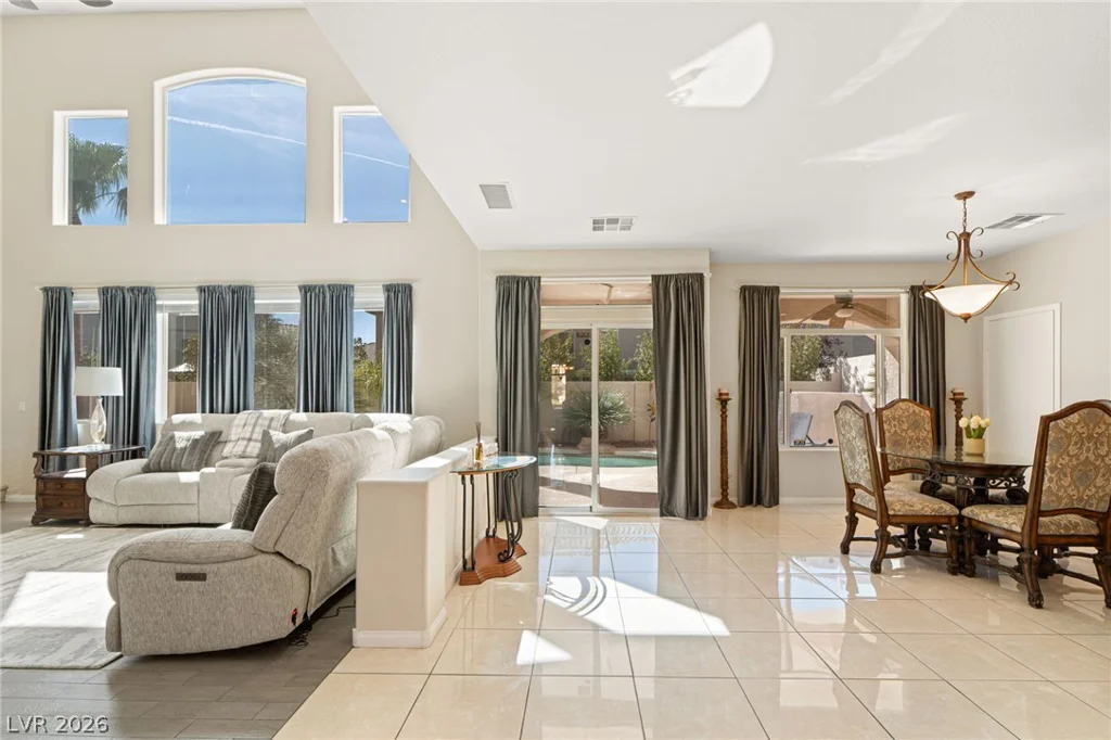 8929 Glenistar Gate, Las Vegas, NV 89143