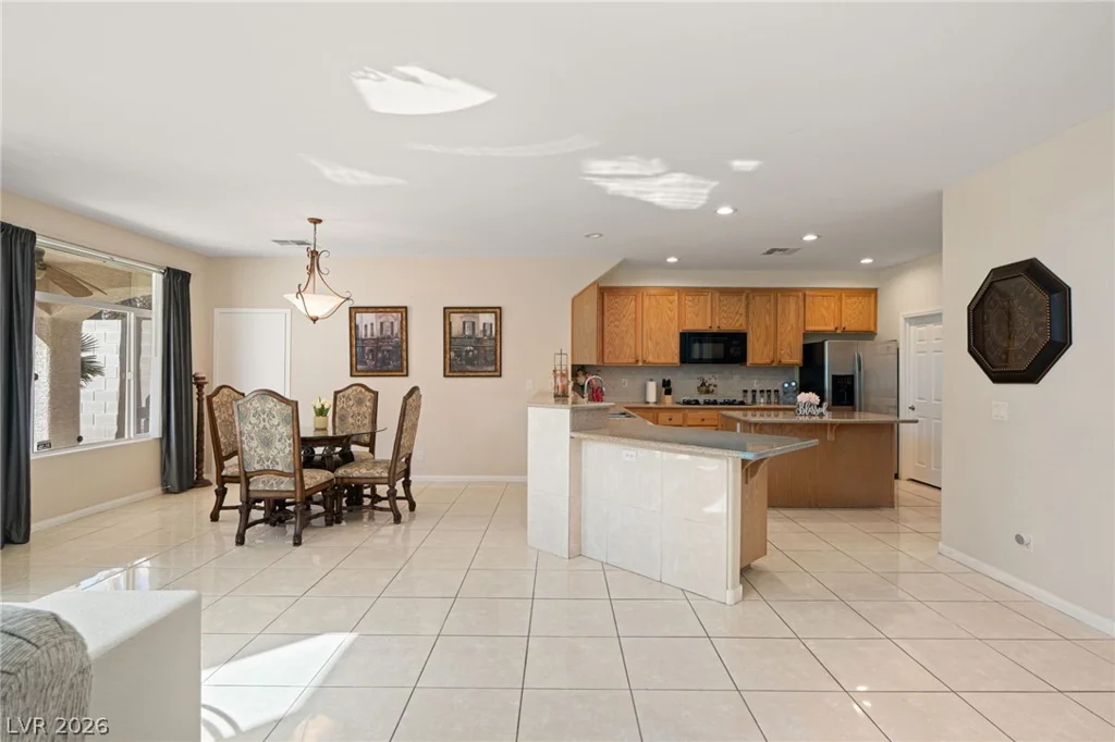8929 Glenistar Gate, Las Vegas, NV 89143