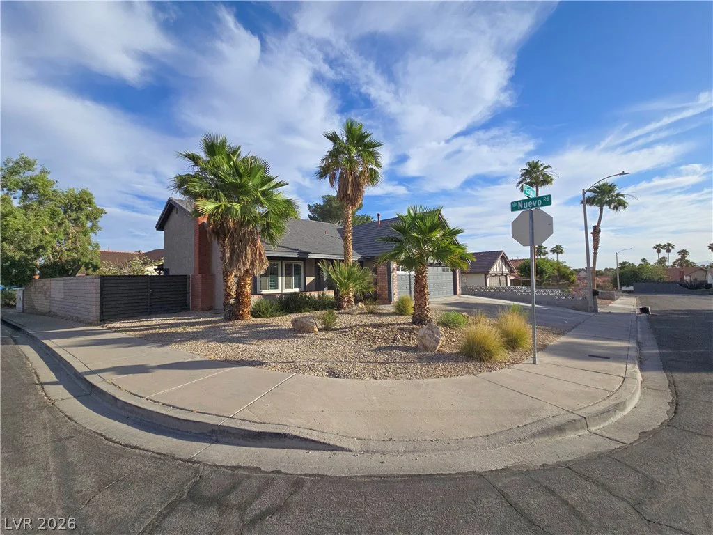 319 Esquina, Henderson, NV 89014