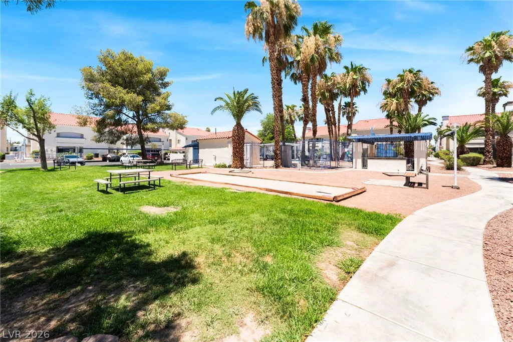 2725 Nellis, Las Vegas, NV 89121
