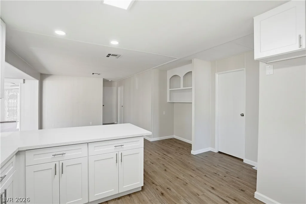 136 Sir George, Las Vegas, NV 89110