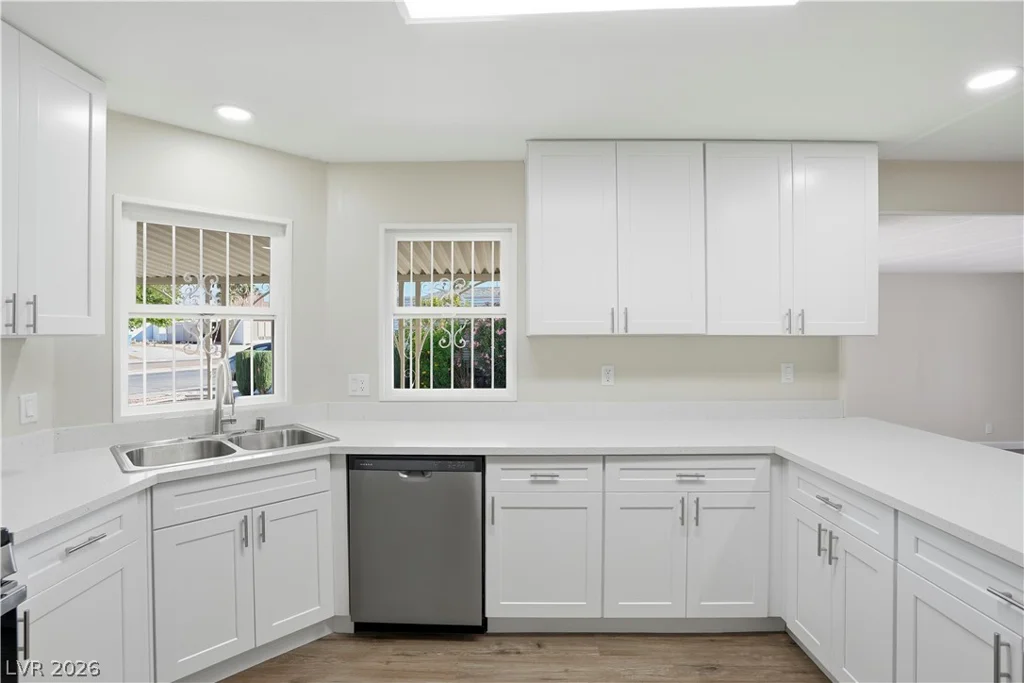 136 Sir George, Las Vegas, NV 89110