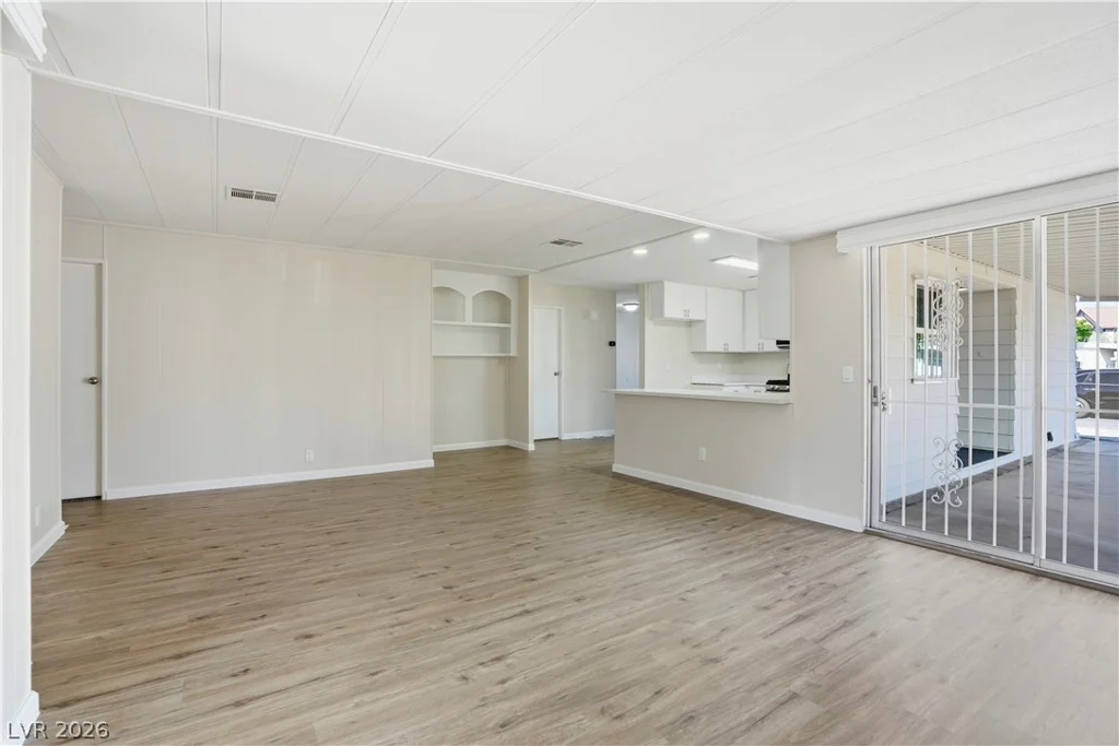 136 Sir George, Las Vegas, NV 89110