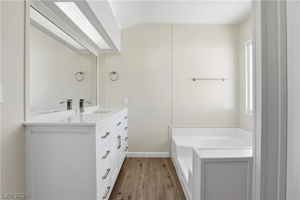136 Sir George, Las Vegas, NV 89110