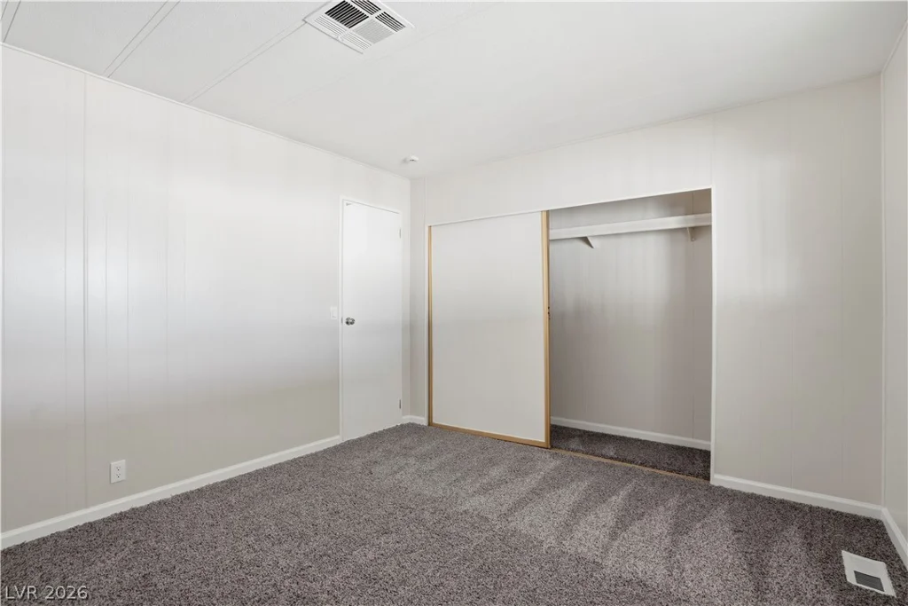 136 Sir George, Las Vegas, NV 89110