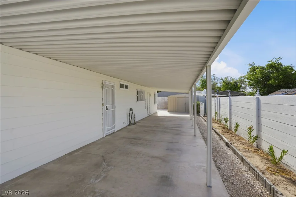 136 Sir George, Las Vegas, NV 89110