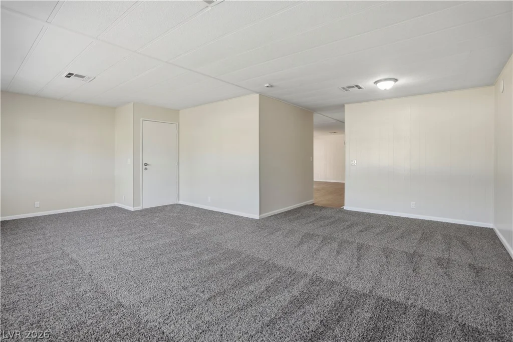136 Sir George, Las Vegas, NV 89110
