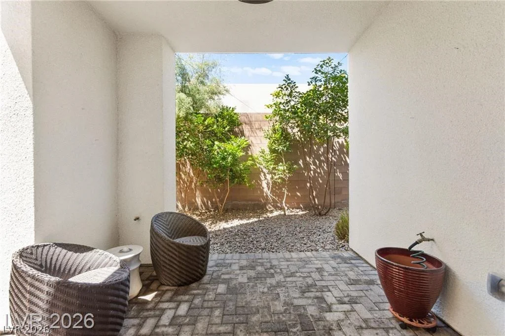 2860 Blue Key, Las Vegas, NV 89123
