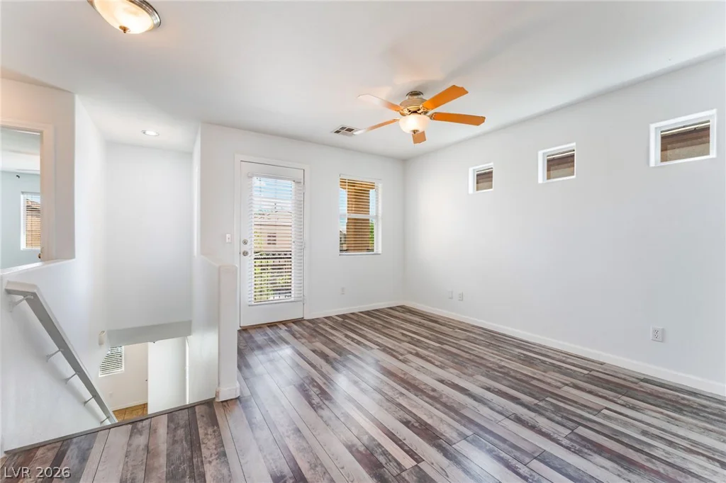 6924 Dancing Cloud, Henderson, NV 89011