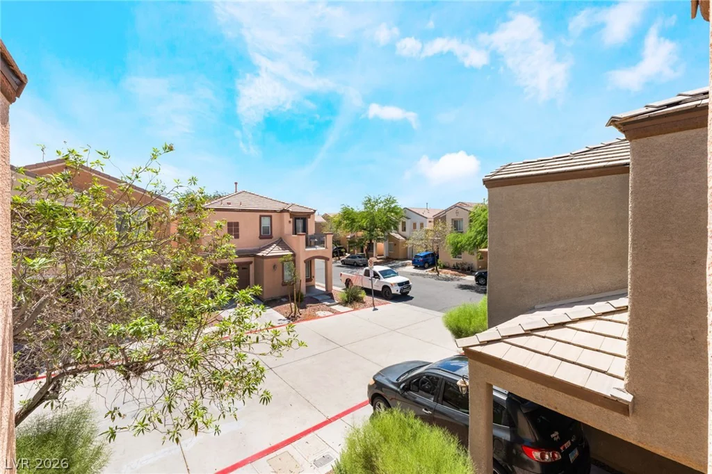 6924 Dancing Cloud, Henderson, NV 89011