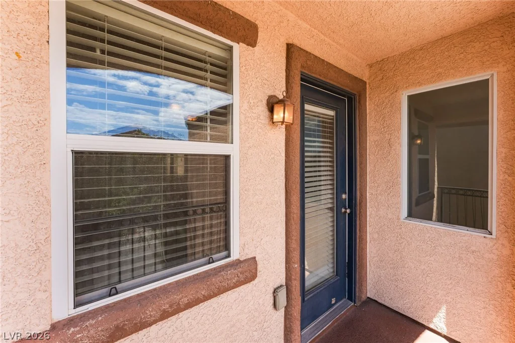 6924 Dancing Cloud, Henderson, NV 89011