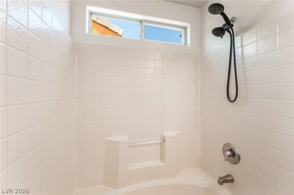 6924 Dancing Cloud, Henderson, NV 89011