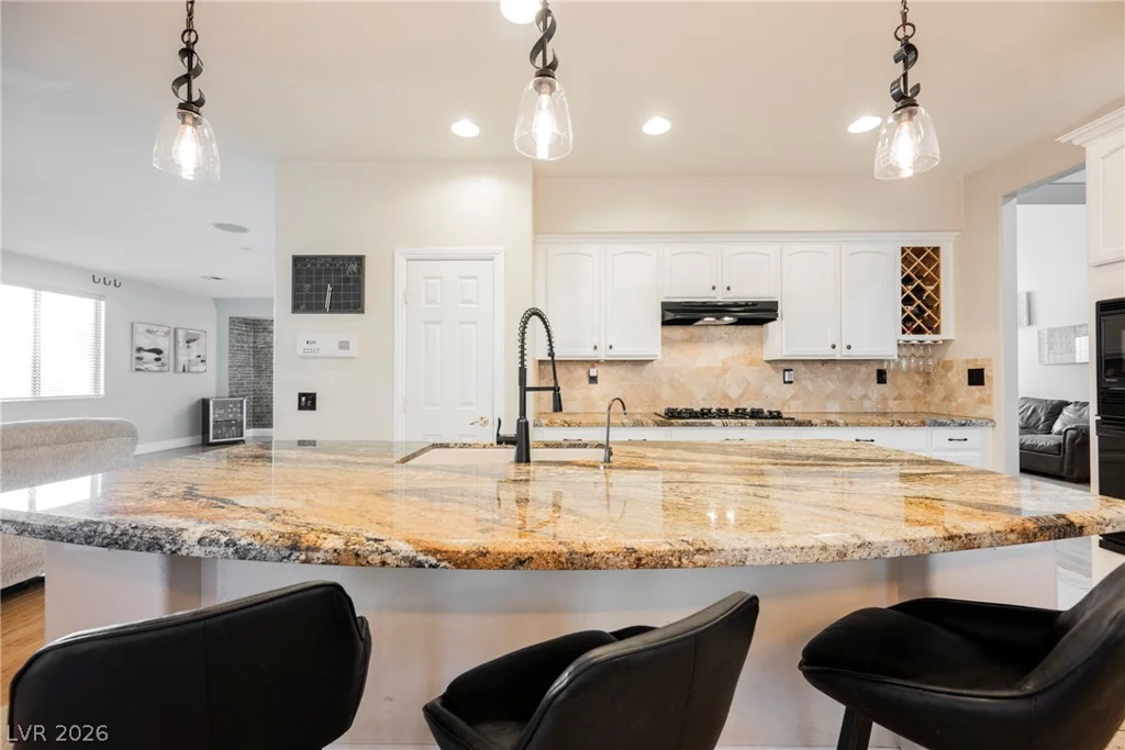 8121 Bear Clan, Las Vegas, NV 89131