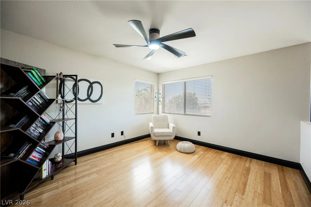 8121 Bear Clan, Las Vegas, NV 89131