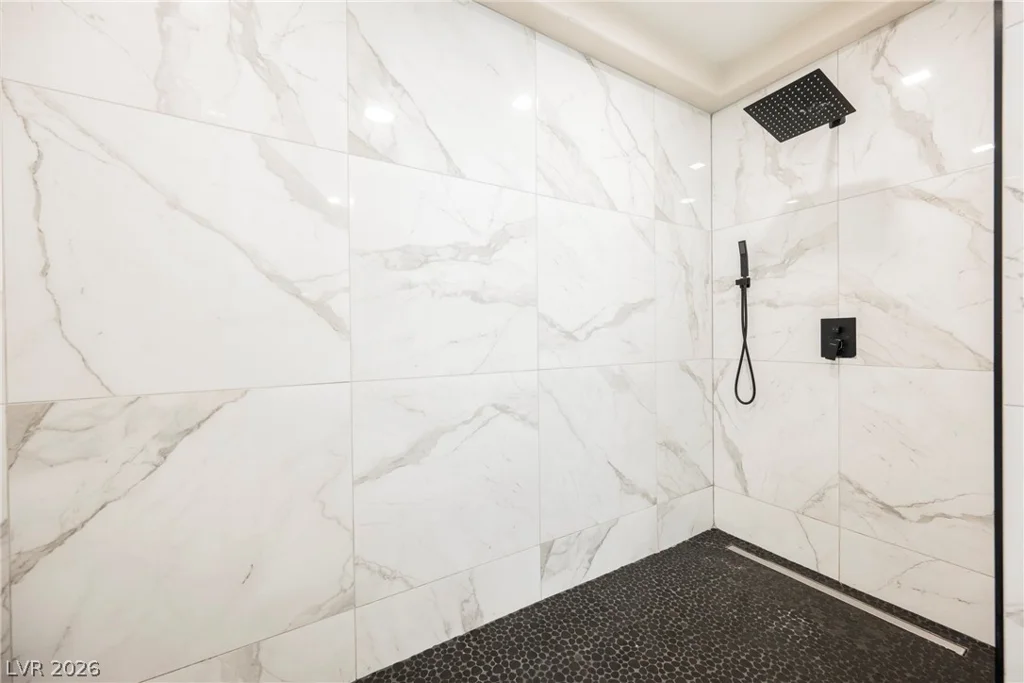8121 Bear Clan, Las Vegas, NV 89131