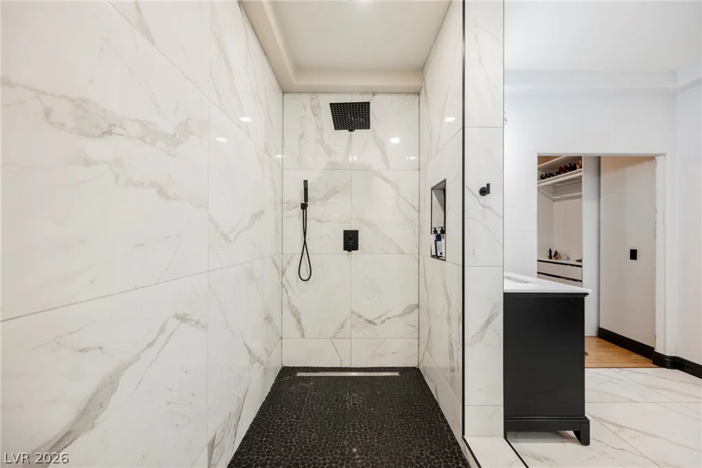 8121 Bear Clan, Las Vegas, NV 89131