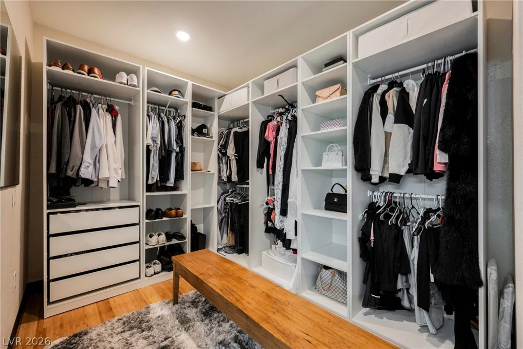 8121 Bear Clan, Las Vegas, NV 89131