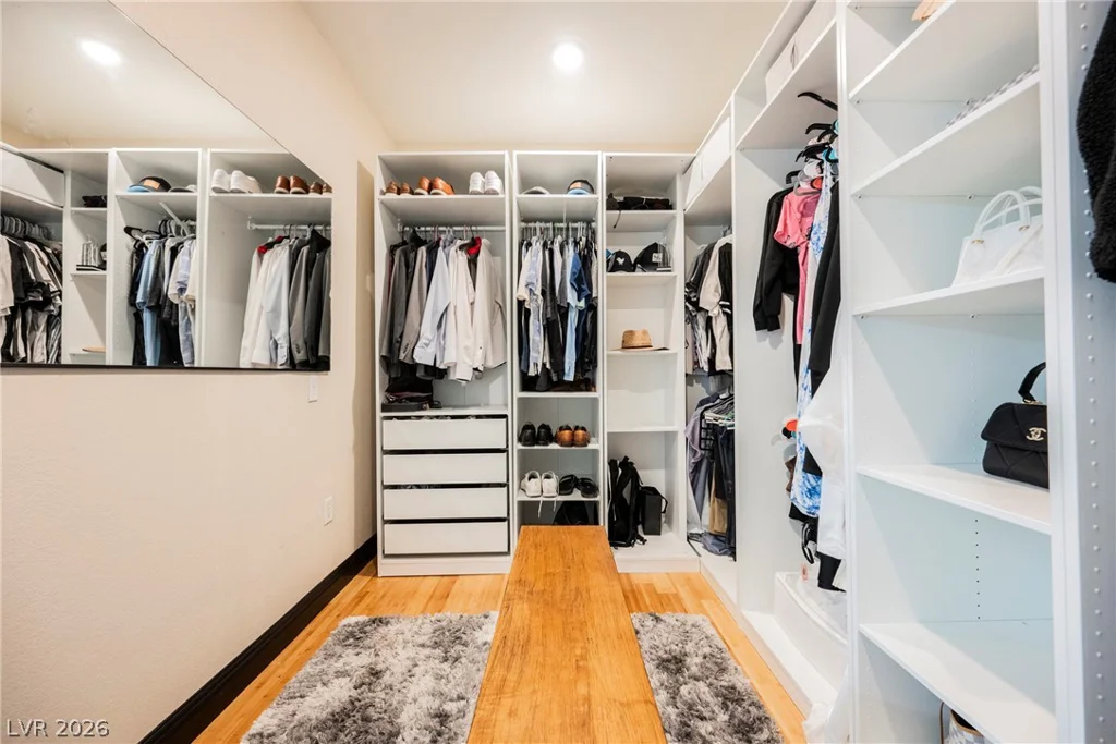 8121 Bear Clan, Las Vegas, NV 89131